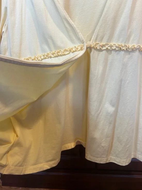 d&co Cream Ruffle-Trim Short Sleeve Tunic - Picture 2 of 4